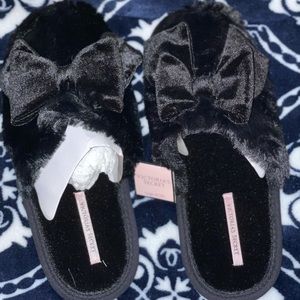 Bedroom slippers